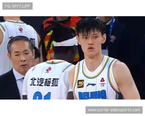 北京青岛防守大战，曾凡博对决内线成胜负关键